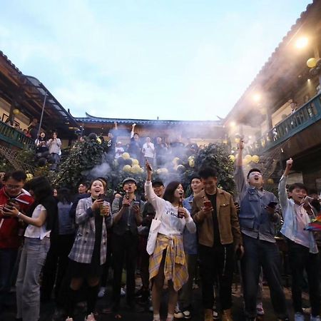 Lijiang Desti Youth Park Hostel Eksteriør billede