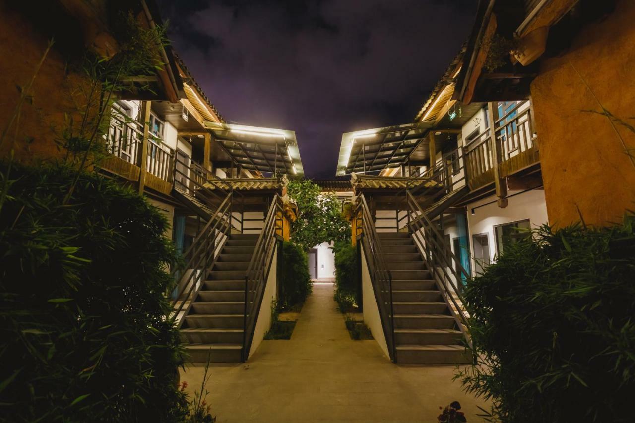 Lijiang Desti Youth Park Hostel Eksteriør billede
