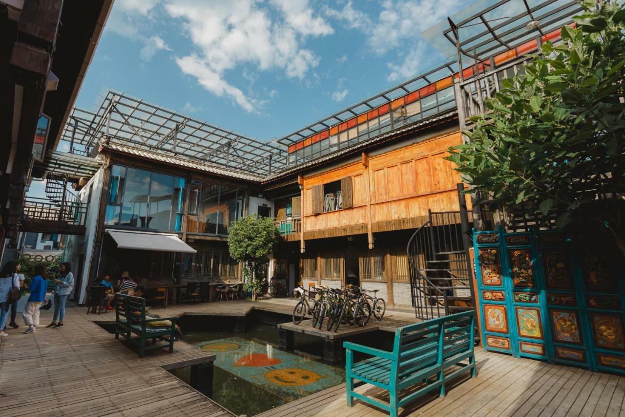 Lijiang Desti Youth Park Hostel Eksteriør billede